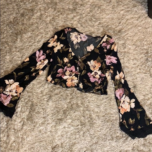 Kendall & Kylie Tops - Boho Floral Cropped Long Sleeve